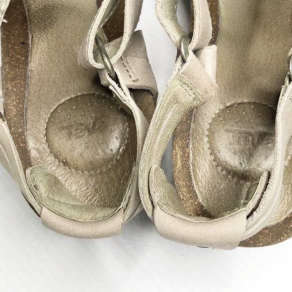 Teva Ysidro Universal Taupe Leather Wedge Sandals (10) - Picture 9 of 13